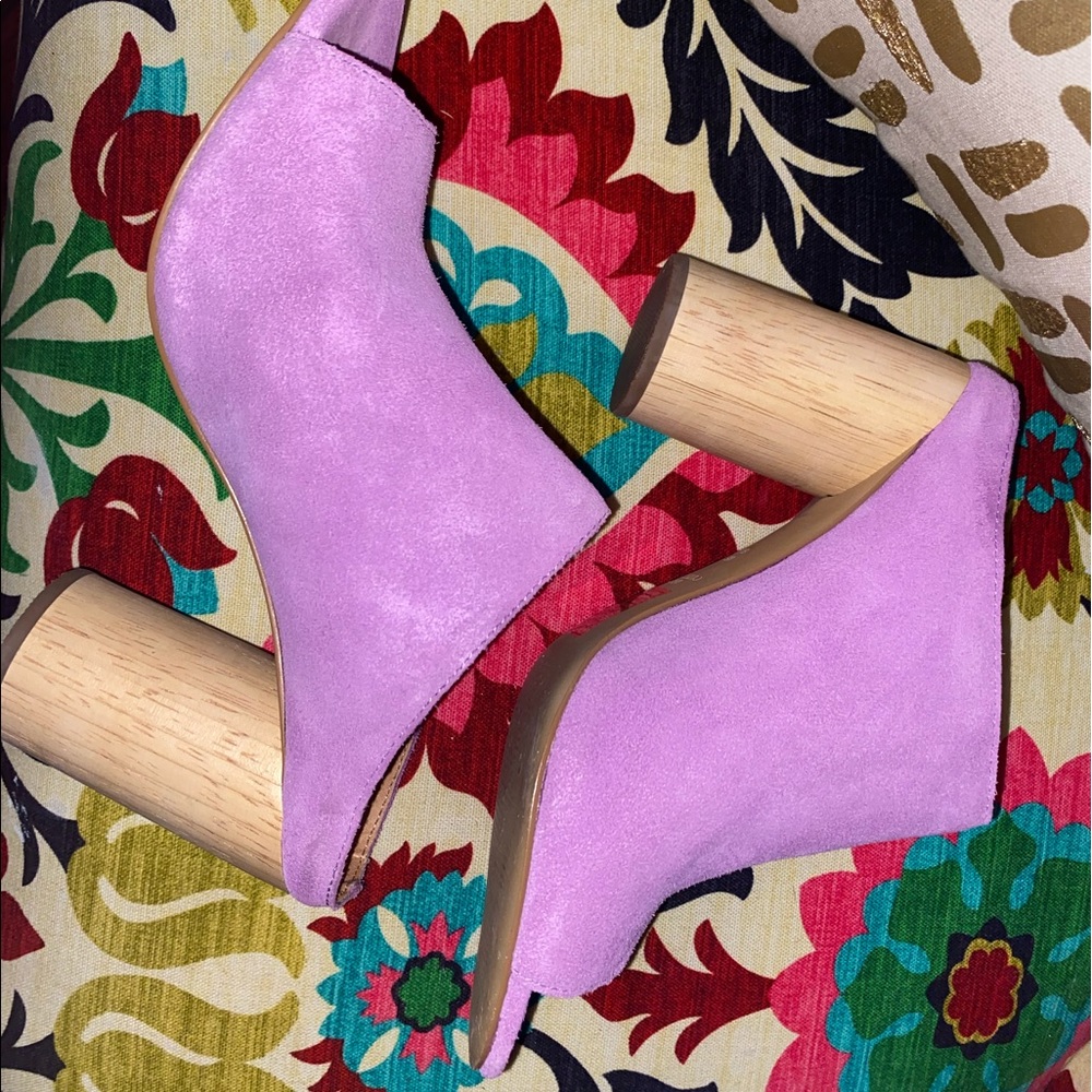 SALE!!!✨✨ UO ⚡️ suede mule heel